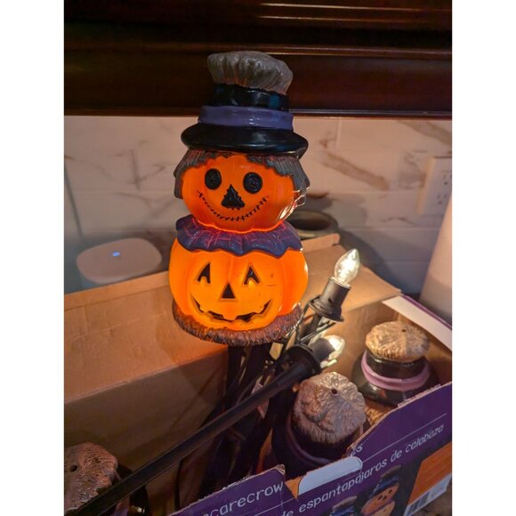 Vtg Halloween Blow Mold Pumpkin Scarecrow 4 Yard Lawn Stakes in box Fall - Picture 15 of 15